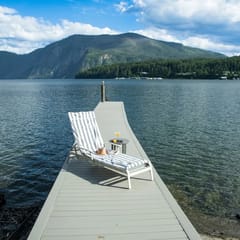Stylish Waterfront Retreat in Bayview-Boat Dock
