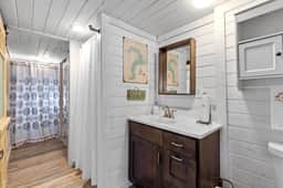 The Love Shack - Image 3