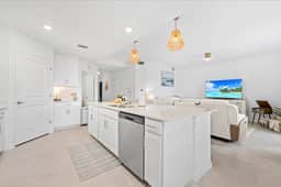 Tropical Oasis Getaway - Image 4