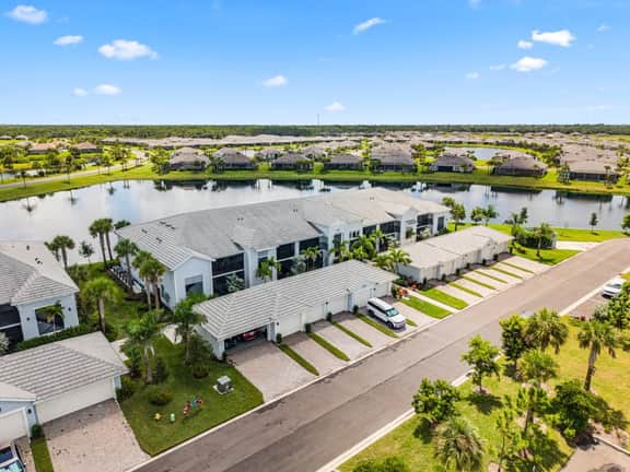 Heritage Landing Resort-Style Retreat - Image 2